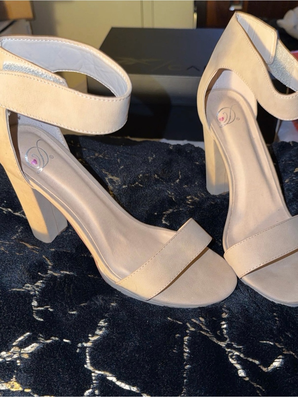 Women’s Ankle-Strap Block Heel Sandals - Nude
